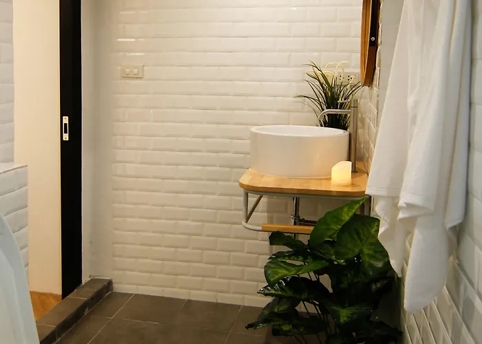 Tropical Summer Albergue Banguecoque