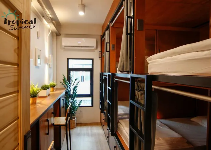 Tropical Summer Albergue Banguecoque