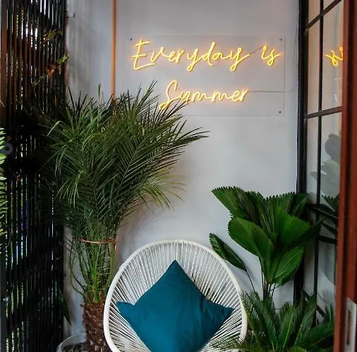 بيت شباب Tropical Summer بانكوك