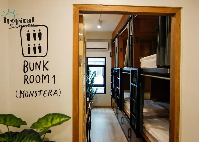 Tropical Summer Albergue Banguecoque
